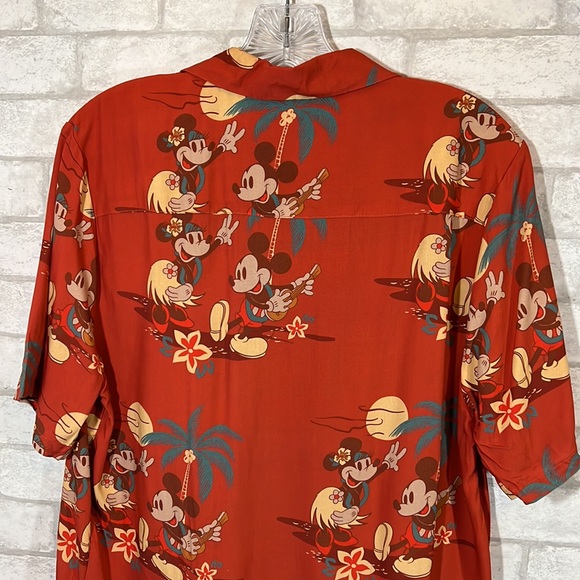 Disney Mickey Mouse Hawaiian theme button down shirt size Small - Picture 11 of 13